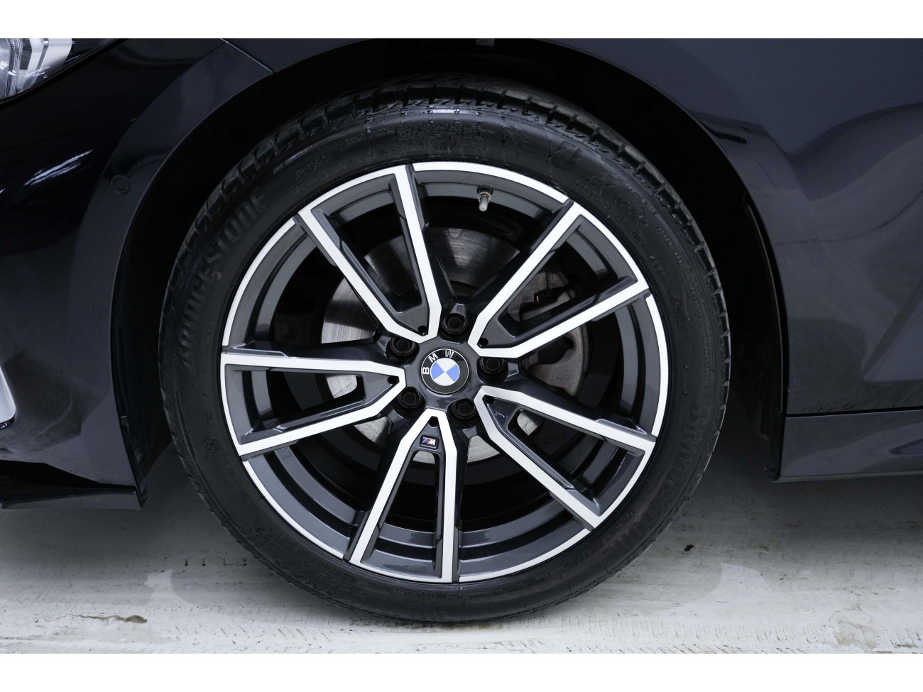 BMW 325Li 2024