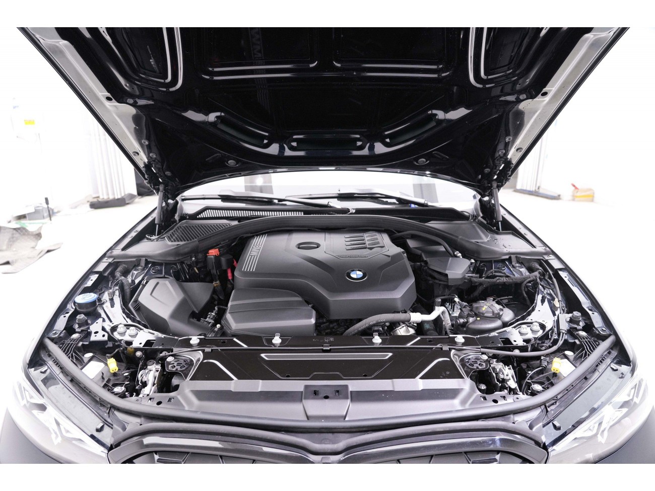 BMW 325Li 2024