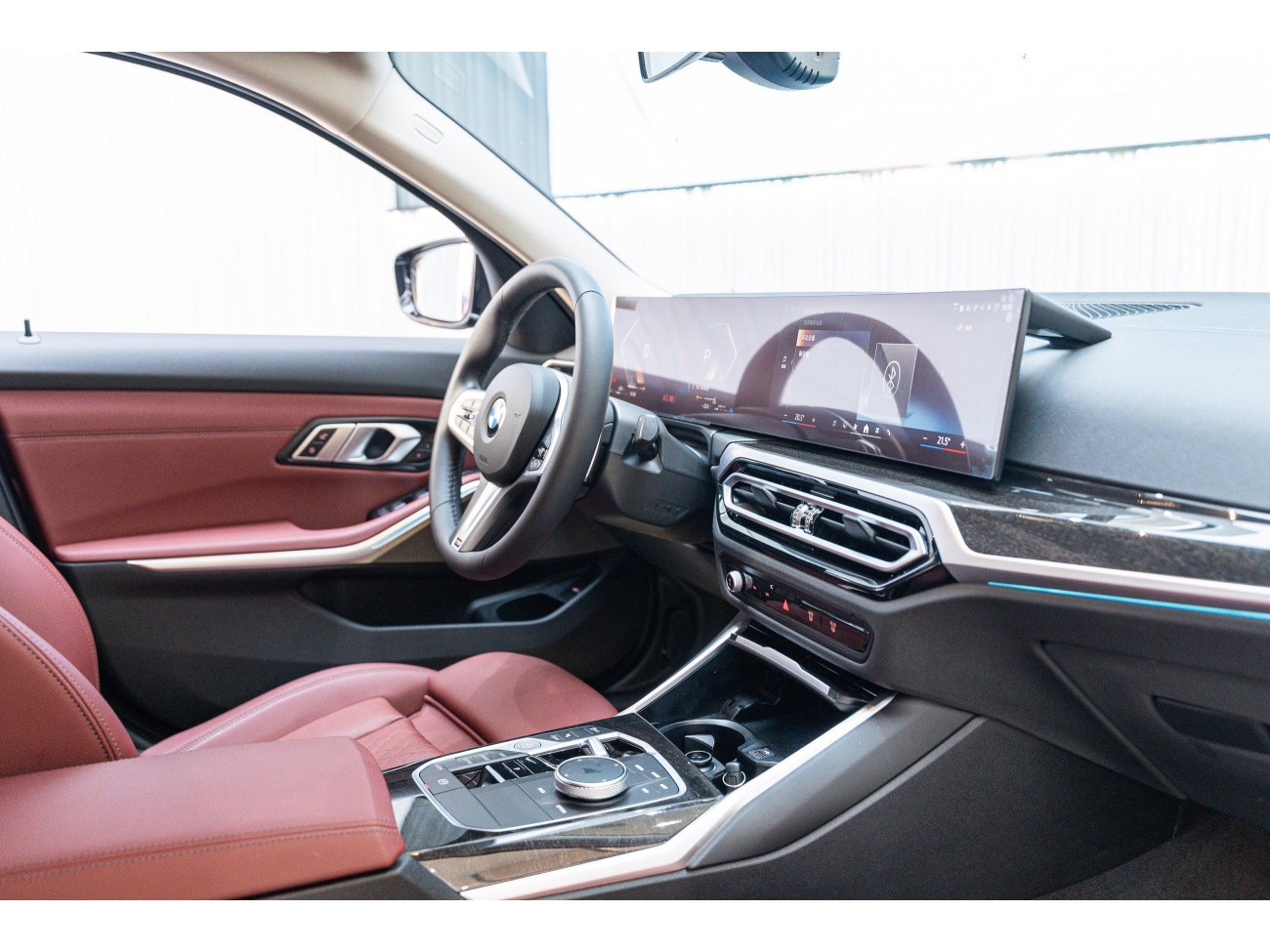 BMW 325Li 2024