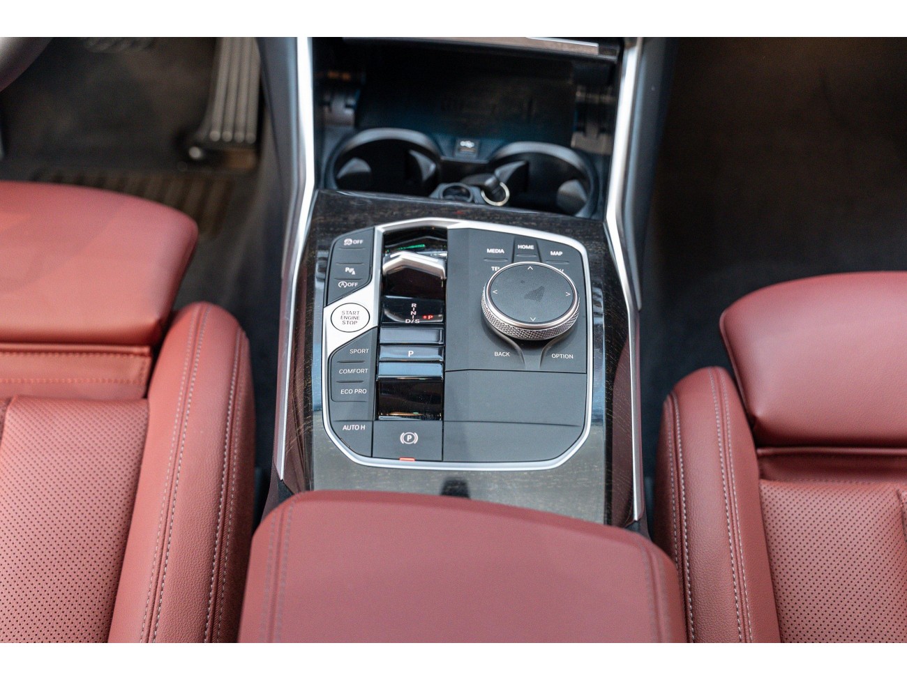 BMW 325Li 2024