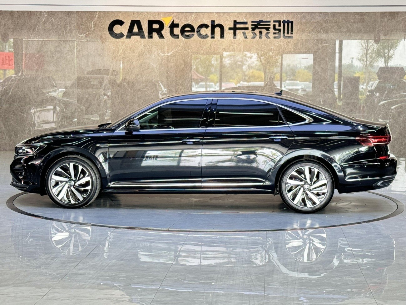 Volkswagen Passat 2024