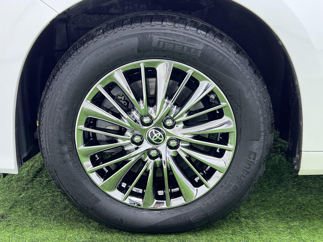 Toyota Alphard 2022