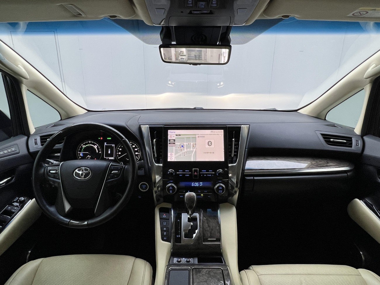 Toyota Alphard 2022