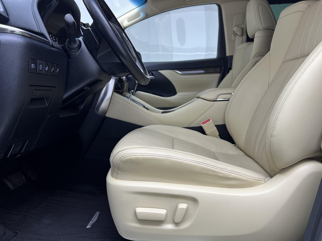 Toyota Alphard 2022