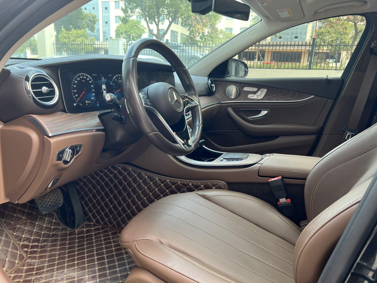 Mercedes-Benz E 300 L 2023