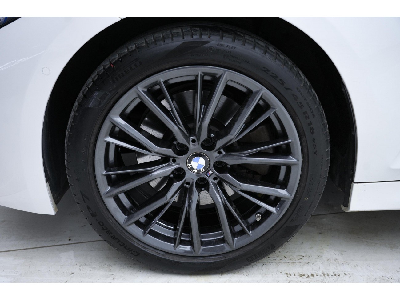 BMW 330Li 2023
