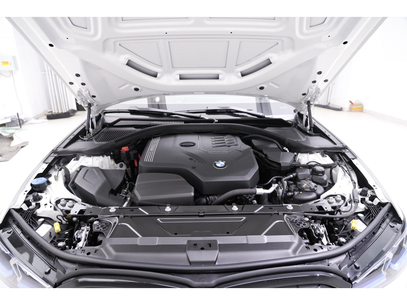 BMW 330Li 2023