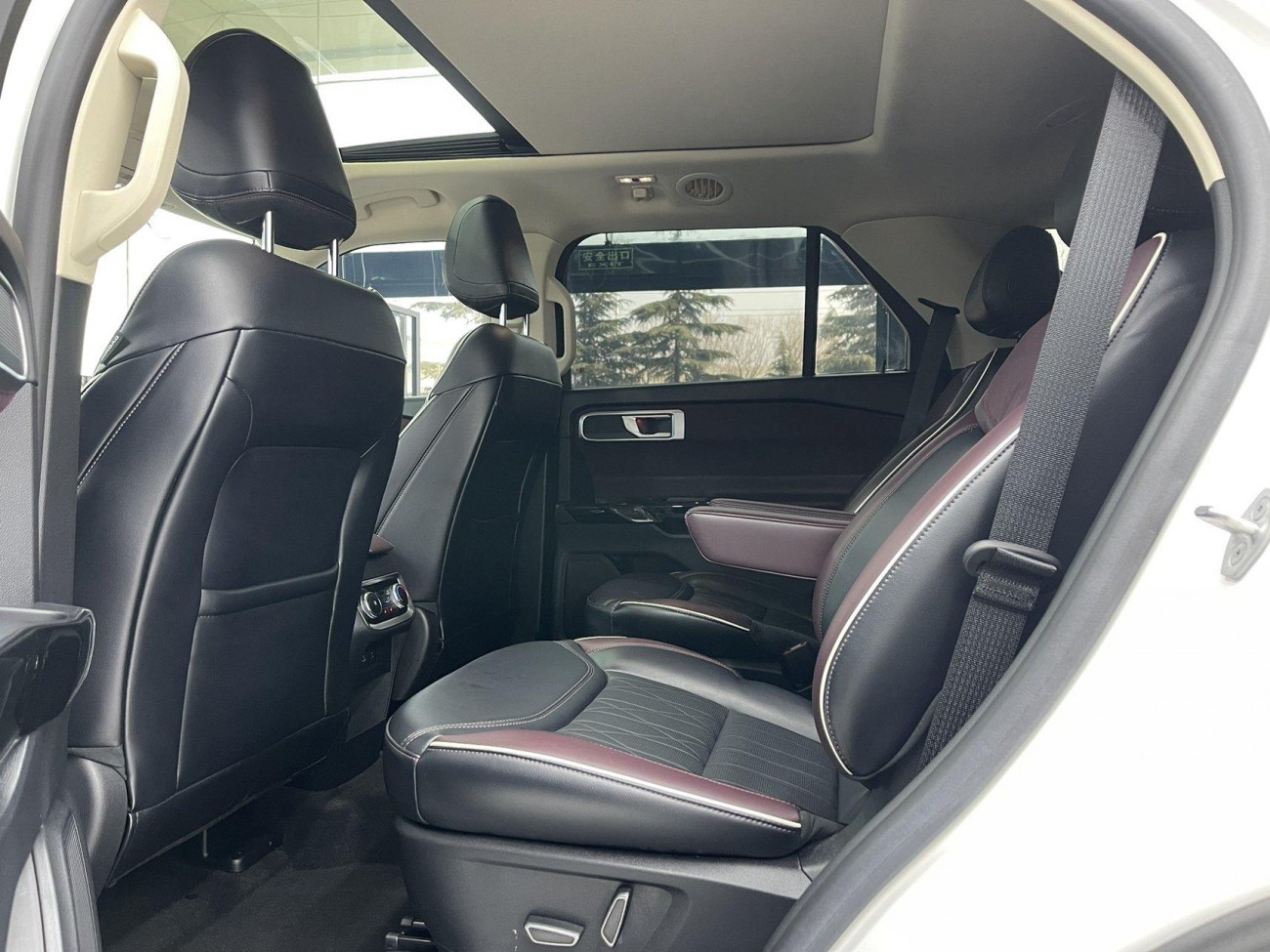 Ford Explorer 2024