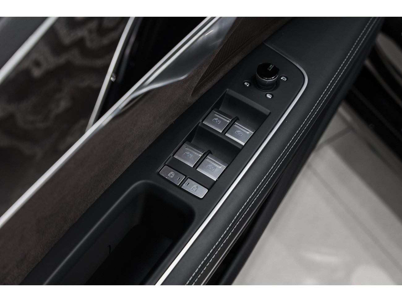 Audi A8L 50 TFSI 2024