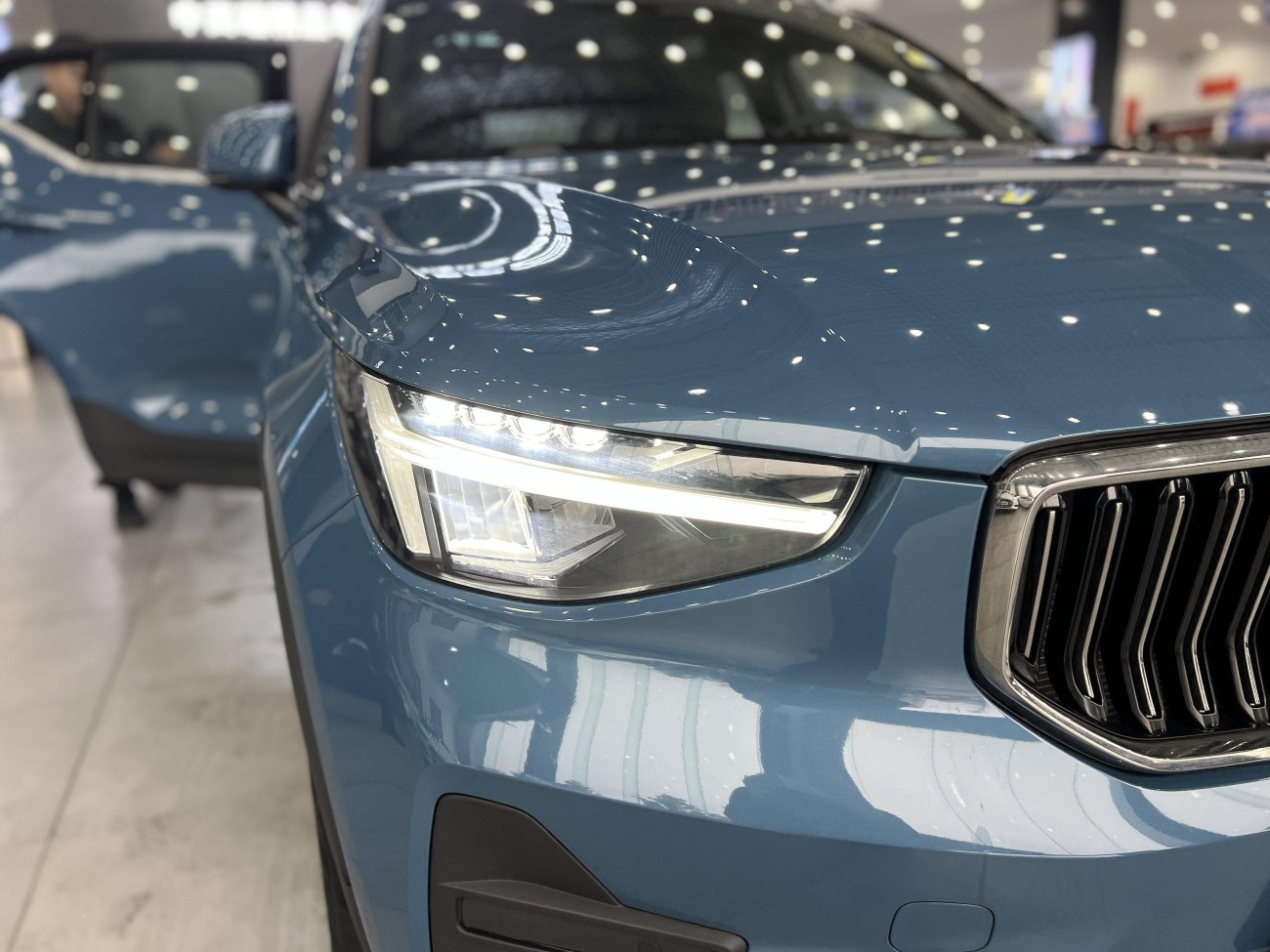 Volvo XC40 2025