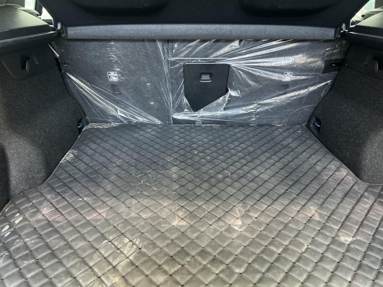 Volvo XC40 2025