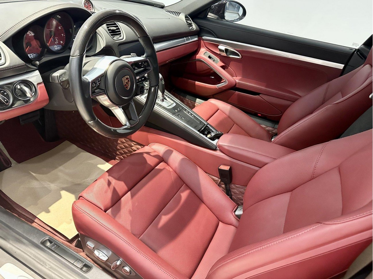 Porsche Cayman 2024
