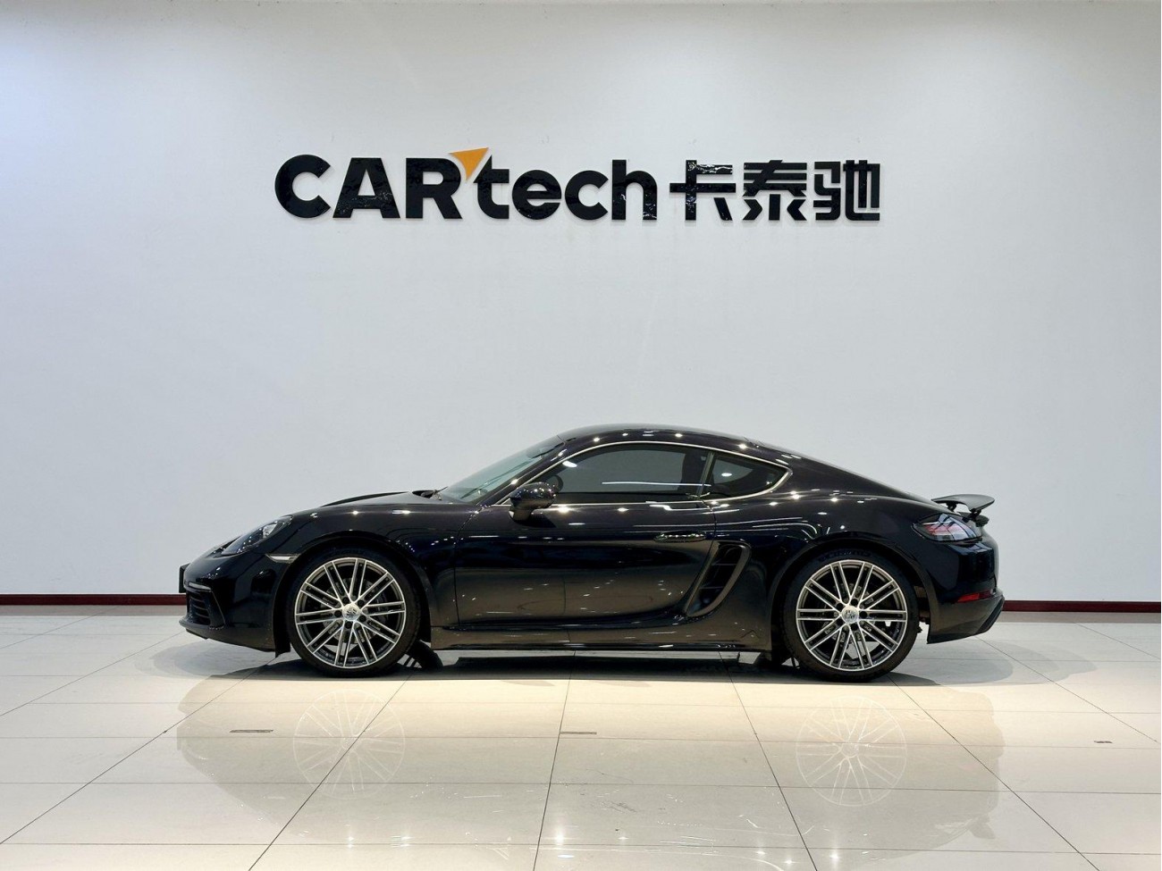 Porsche Cayman 2024