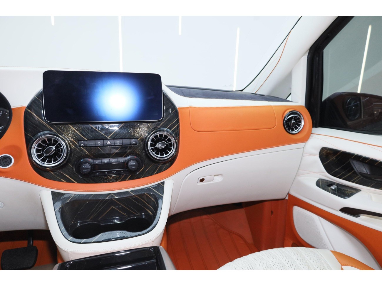 Mercedes-Benz 2022 2021