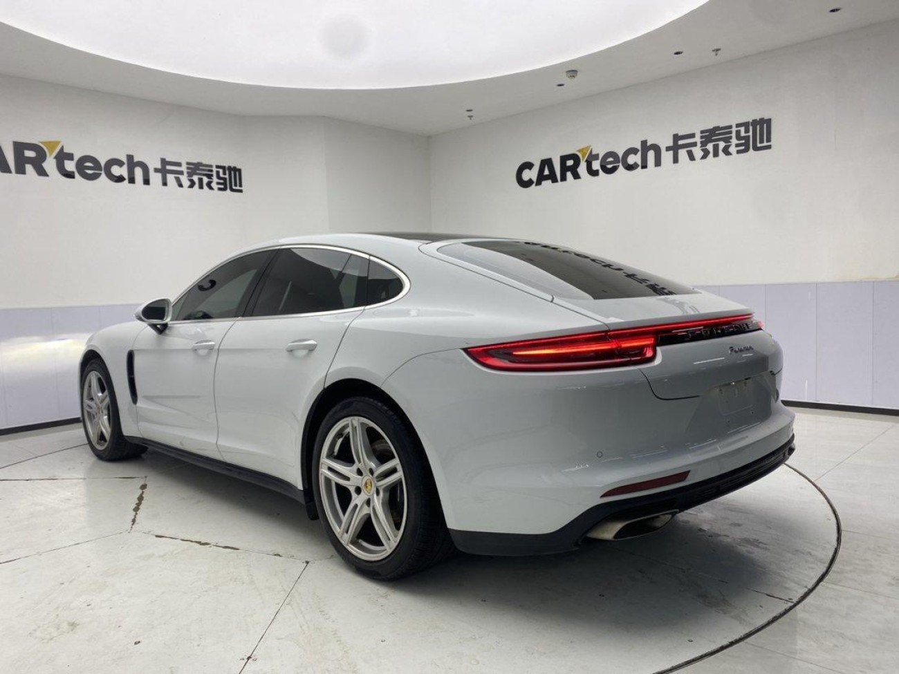 Porsche Panamera 2020