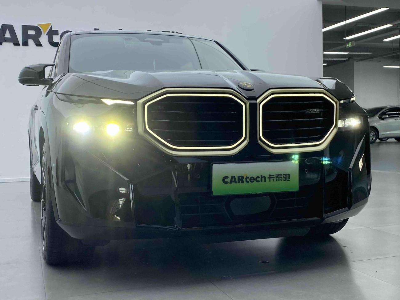 BMW XM 2023