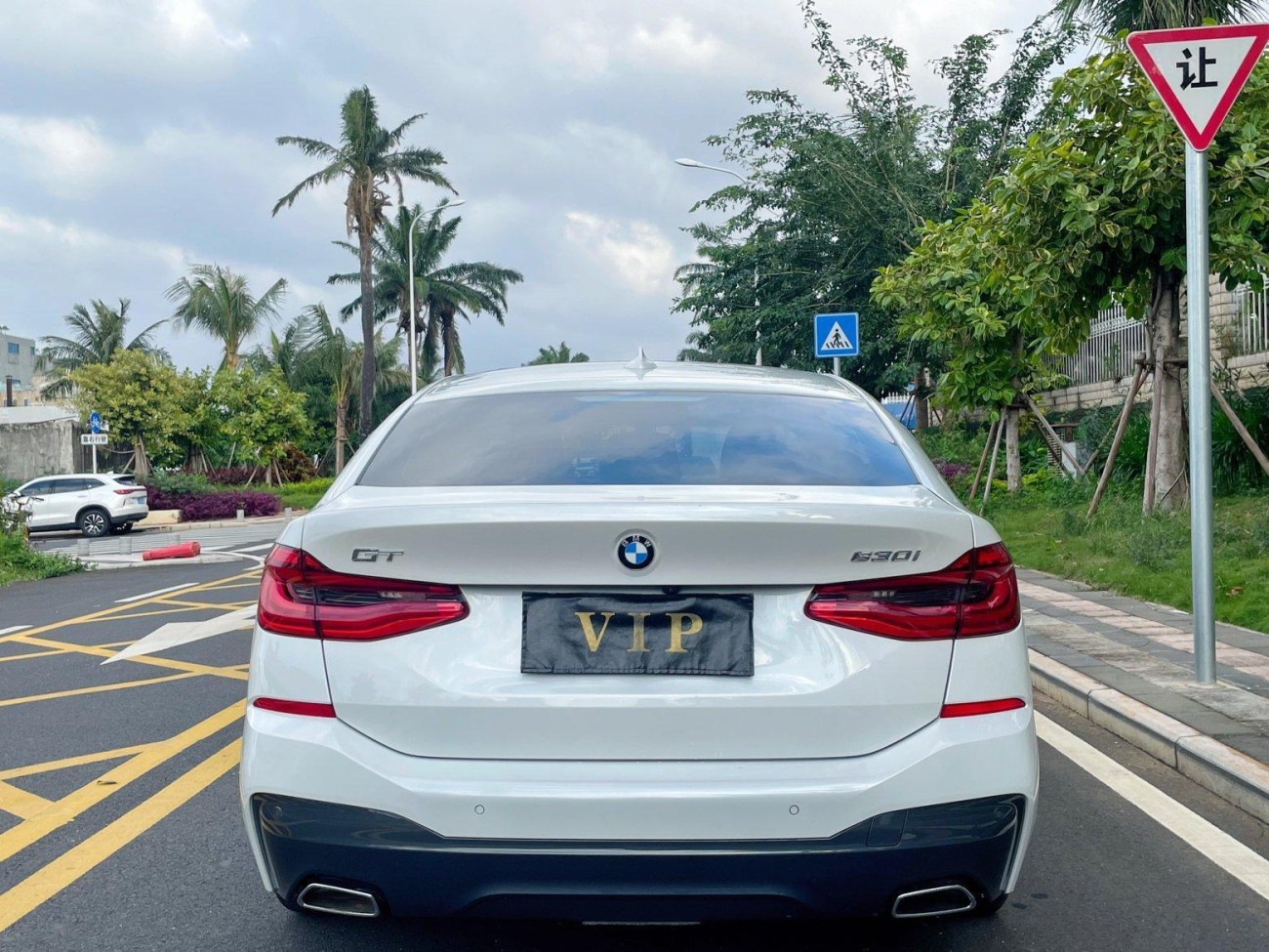 BMW 6GT 2022