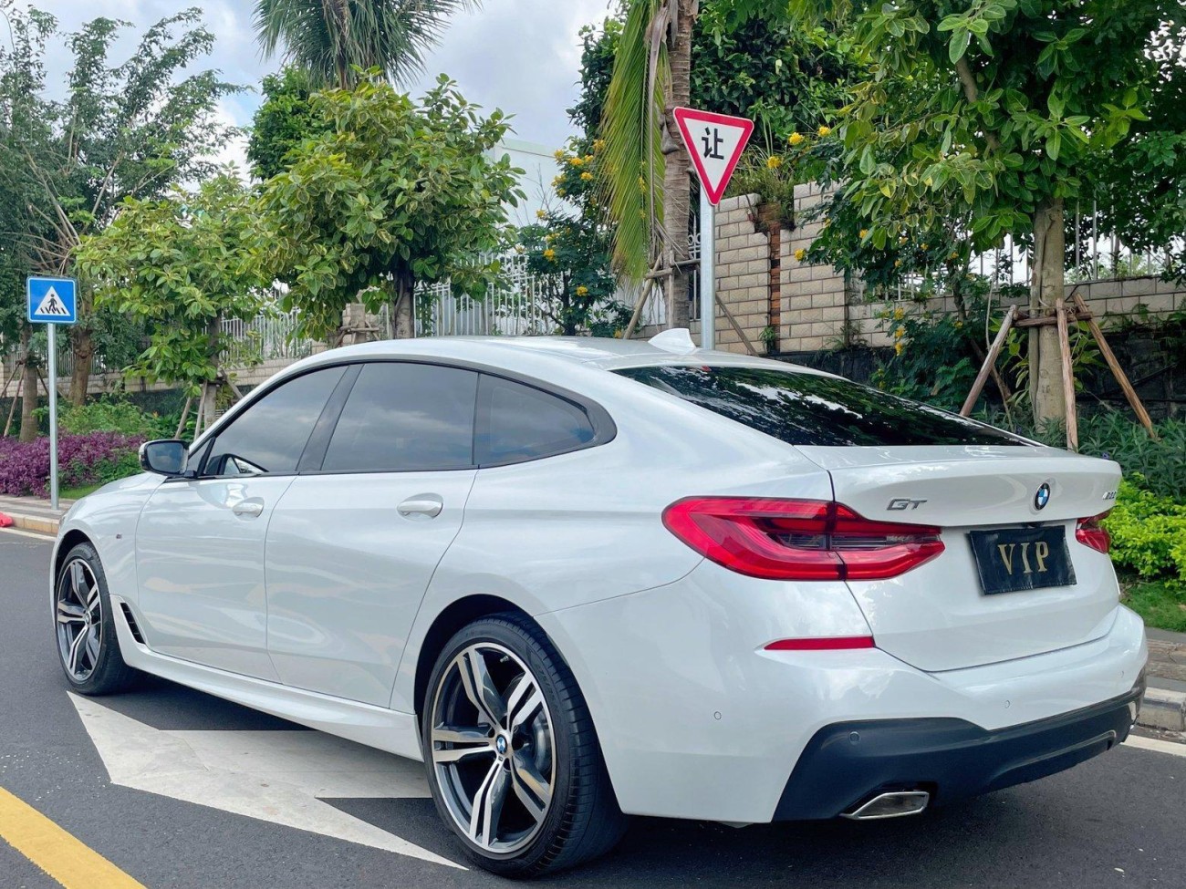BMW 6GT 2022