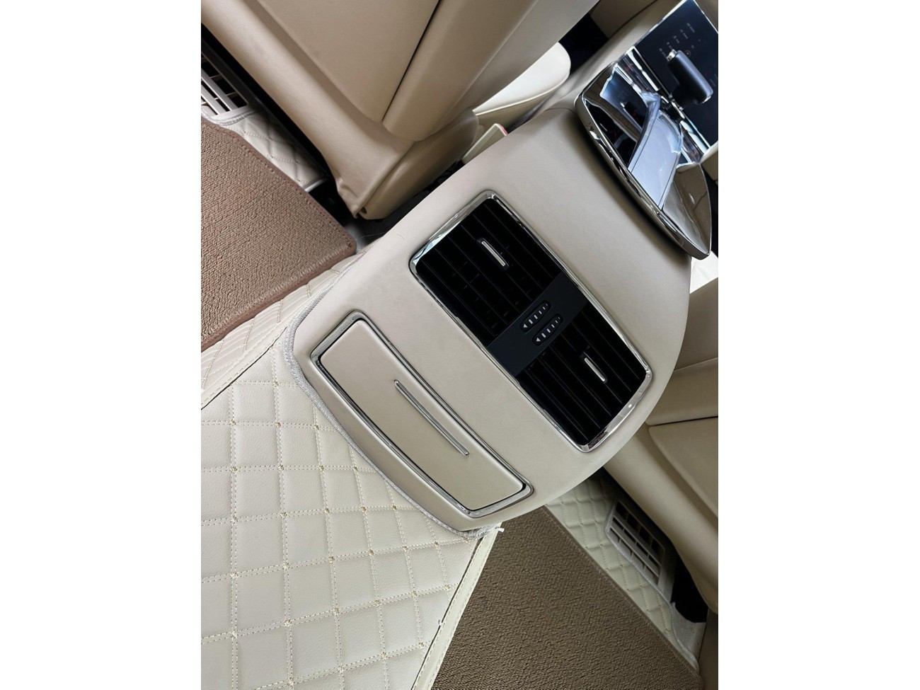 Hongqi L5 2025