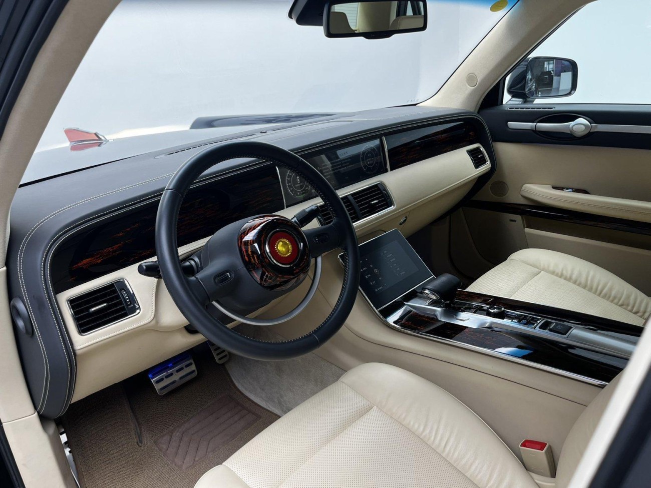 Hongqi L5 2025