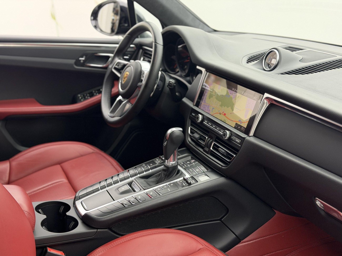 Porsche Macan 2021