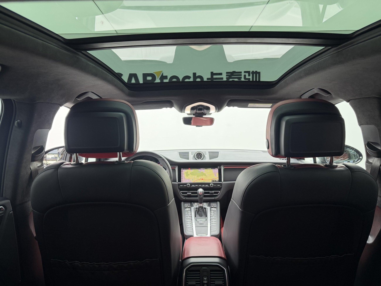 Porsche Macan 2021