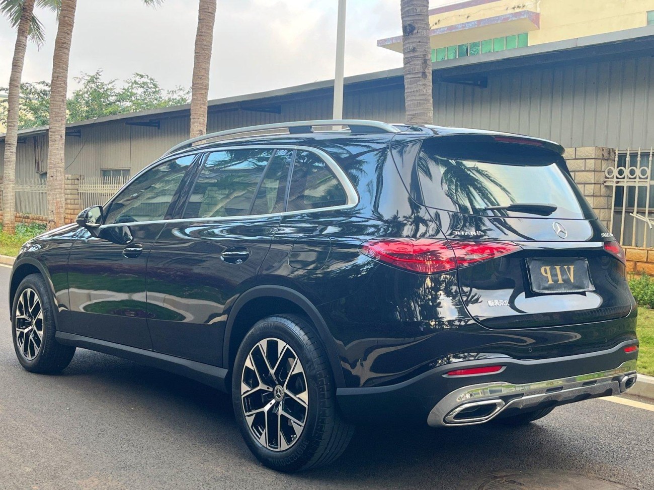 Mercedes-Benz GLC 260 L 2023