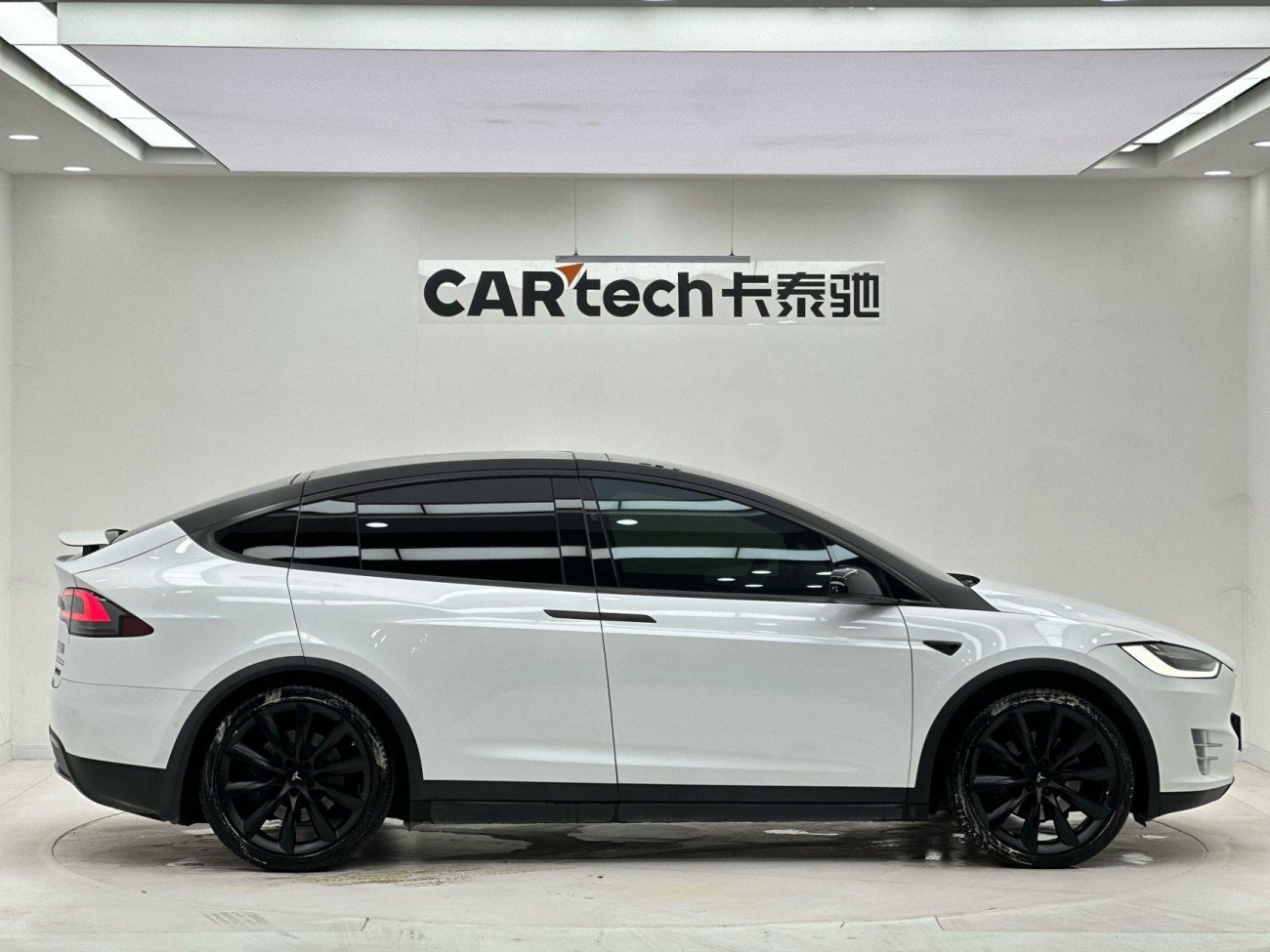 Tesla Model X 2017