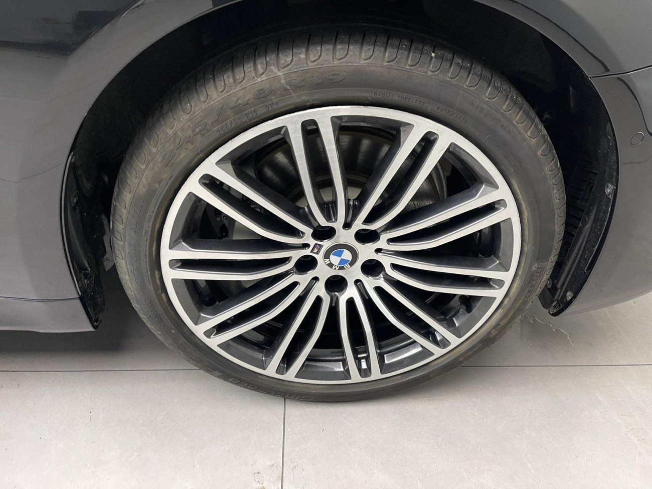 BMW 530Li 2019