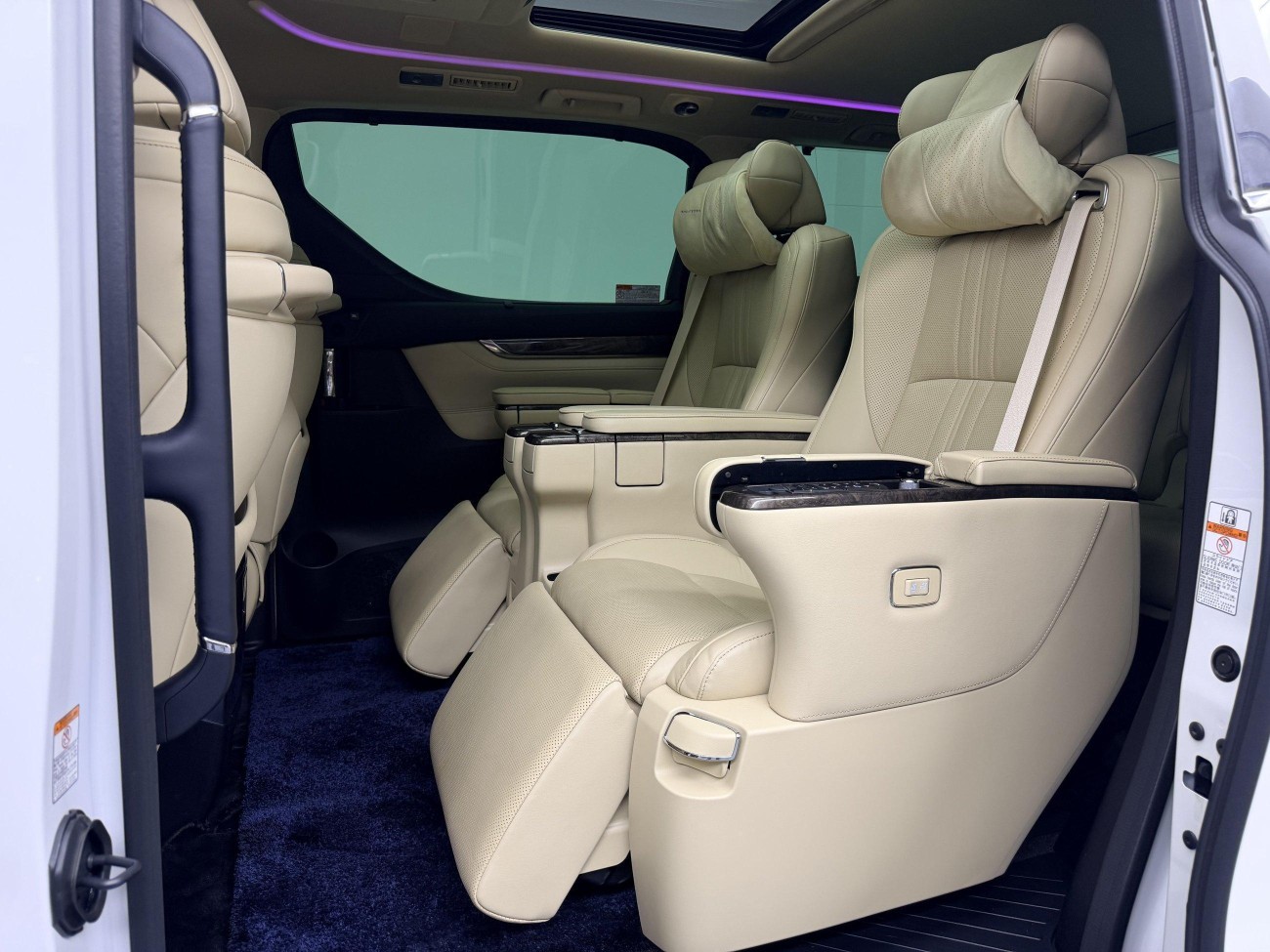 Toyota Alphard 2022