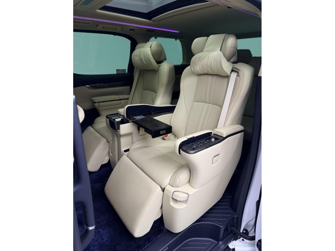 Toyota Alphard 2022