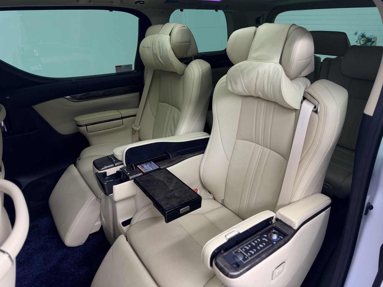 Toyota Alphard 2022