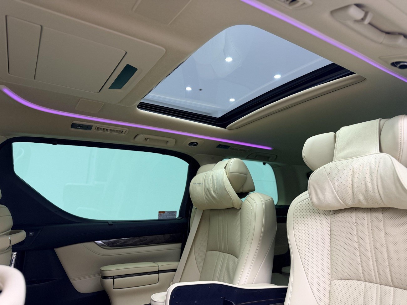 Toyota Alphard 2022