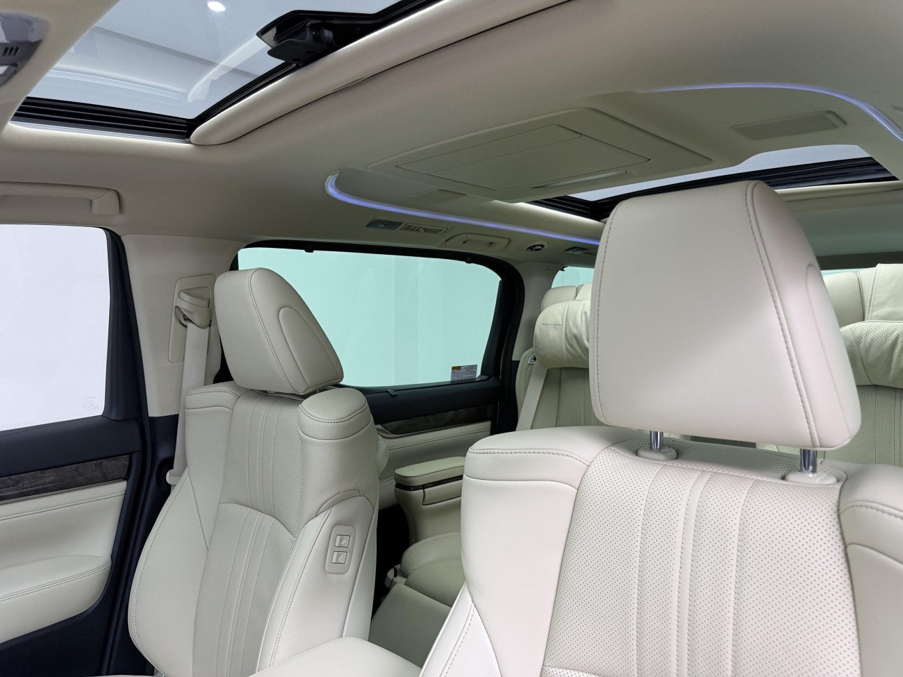 Toyota Alphard 2022