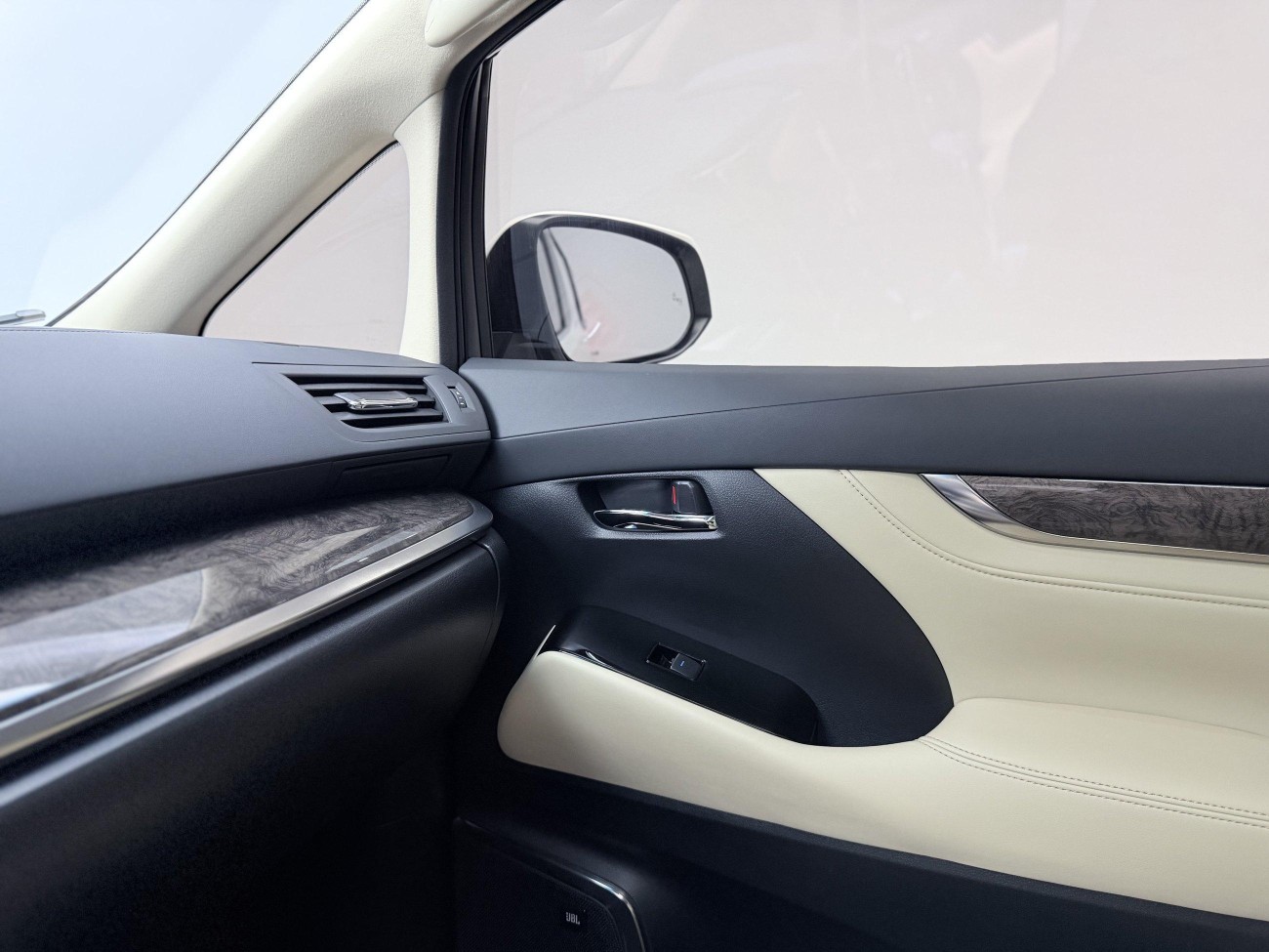 Toyota Alphard 2022
