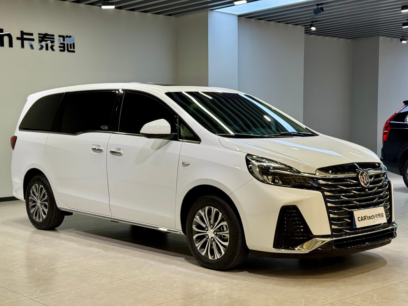 Buick GL8 2025