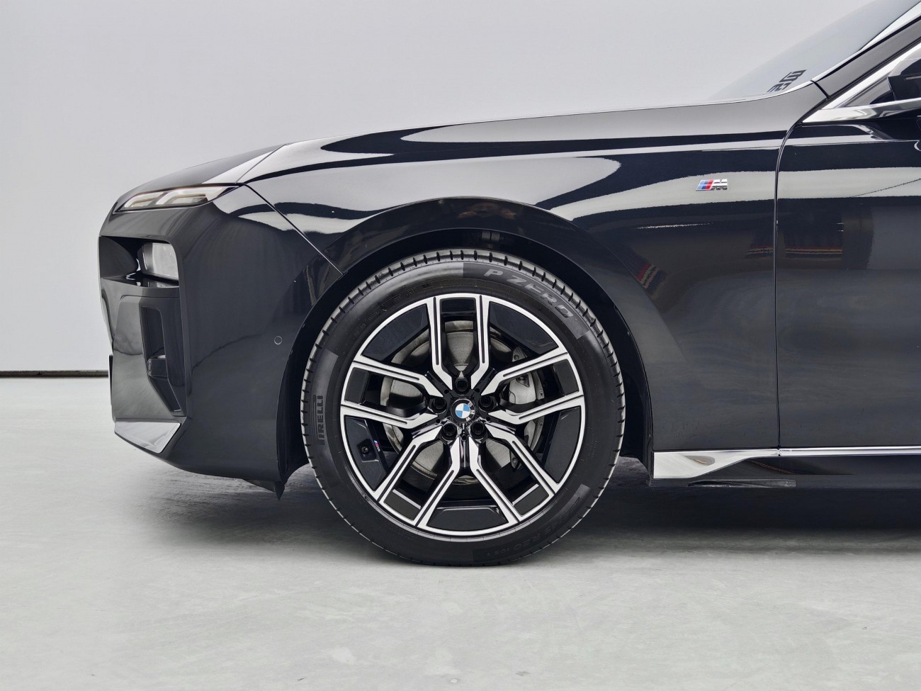 BMW 735Li 2023