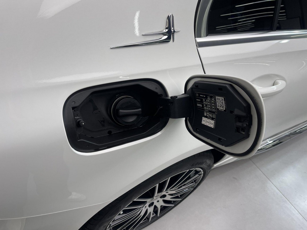 Mercedes-Benz C 260 L 2025