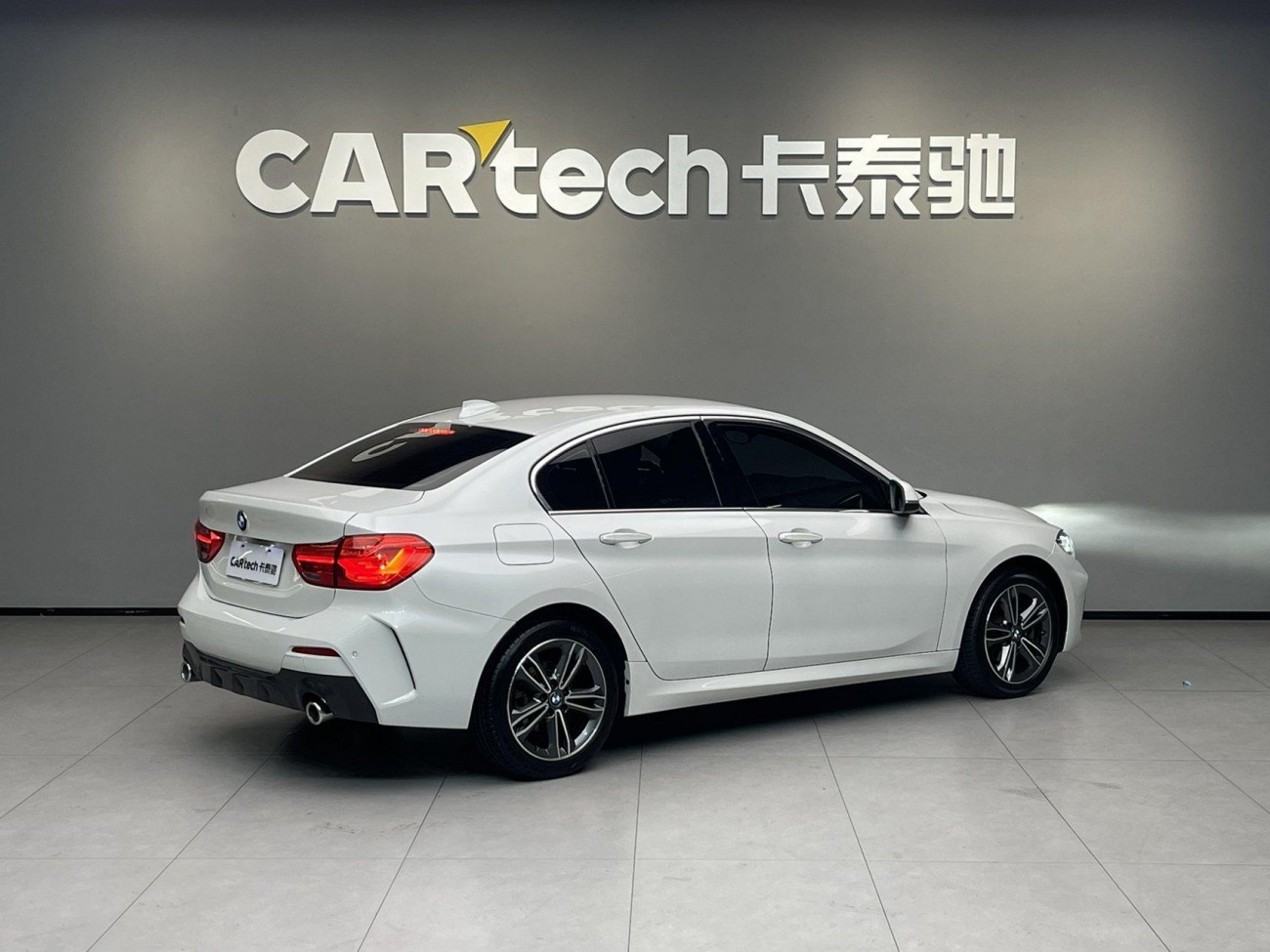 BMW 120i 2021