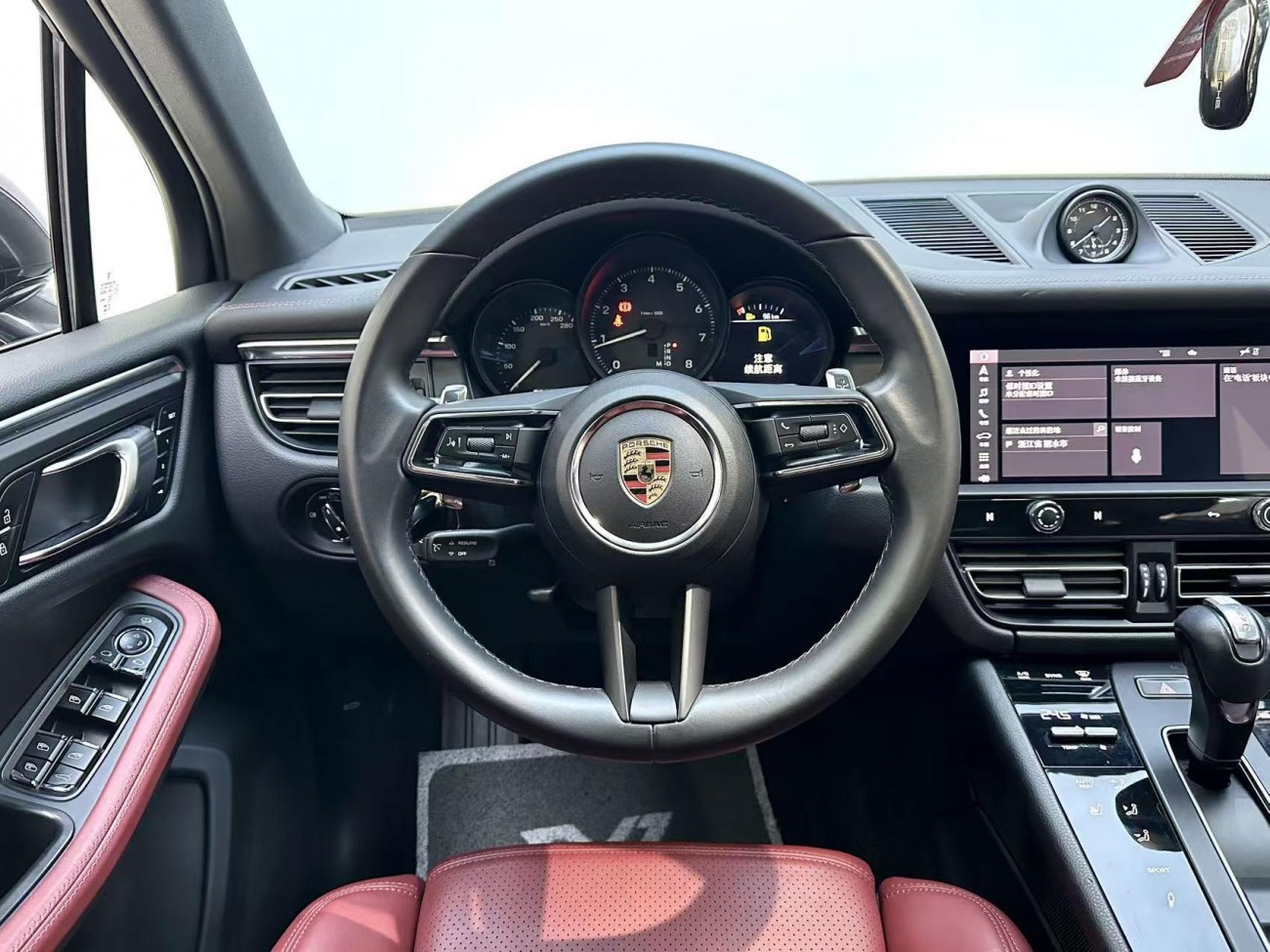 Porsche Macan 2023