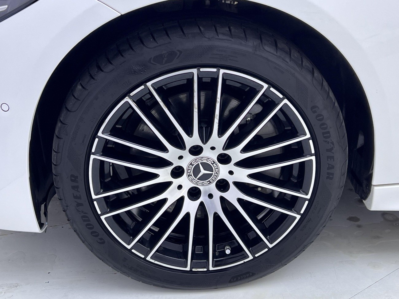 Mercedes-Benz C 260 L 2024