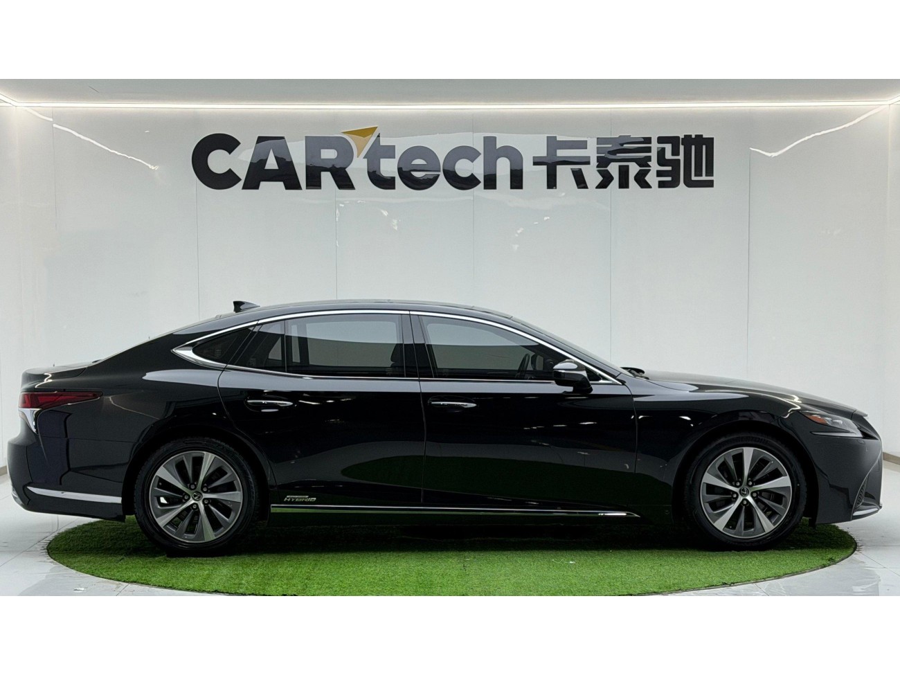 Lexus LS 500h 2020