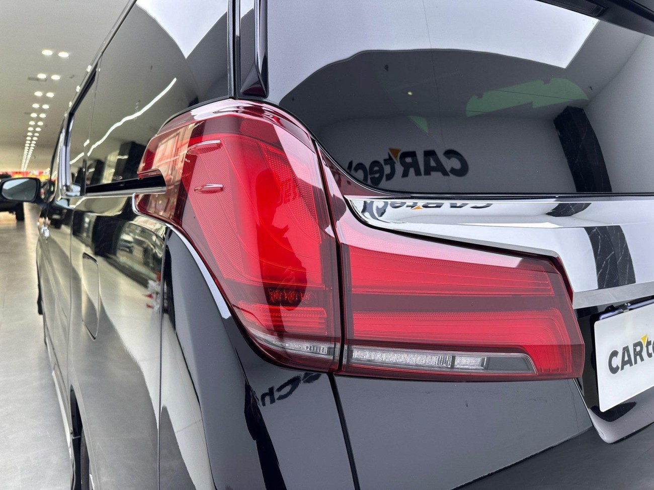 Toyota Alphard 2022