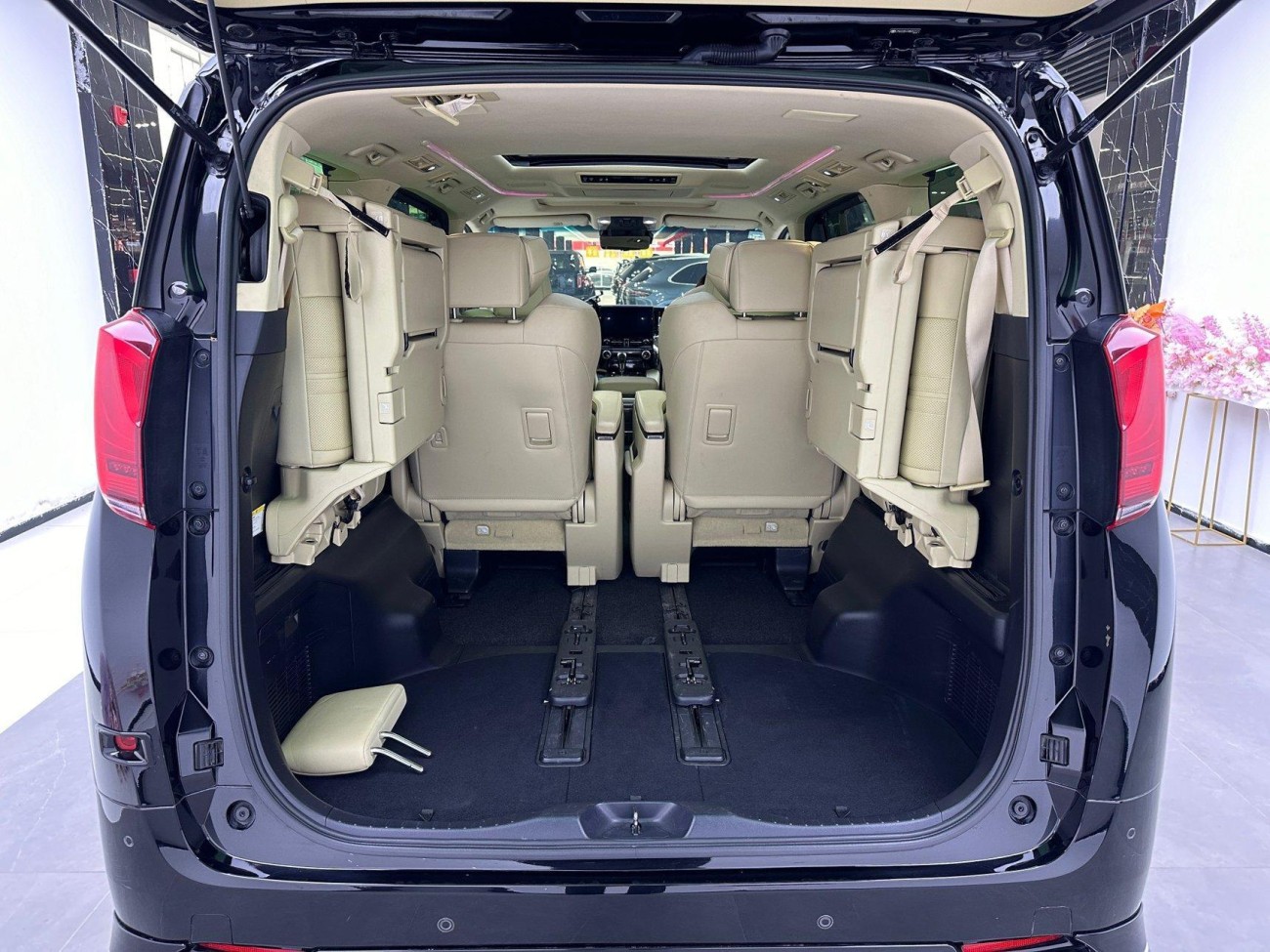 Toyota Alphard 2022