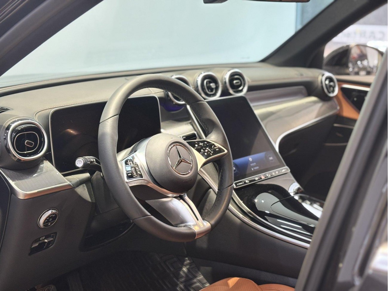 Mercedes-Benz GLC 260 L 2024