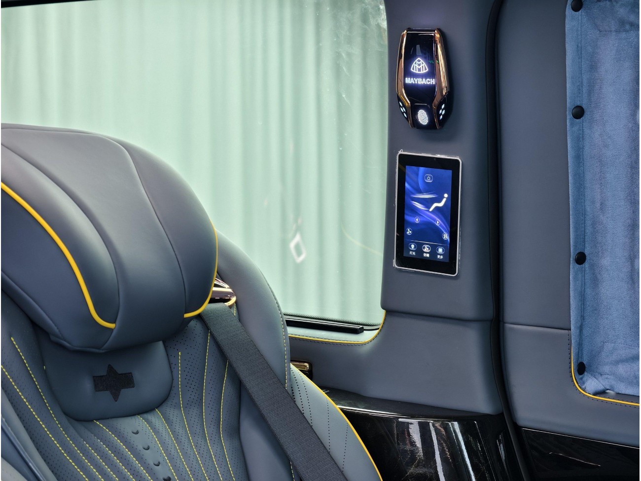 Mercedes-Benz V 2024