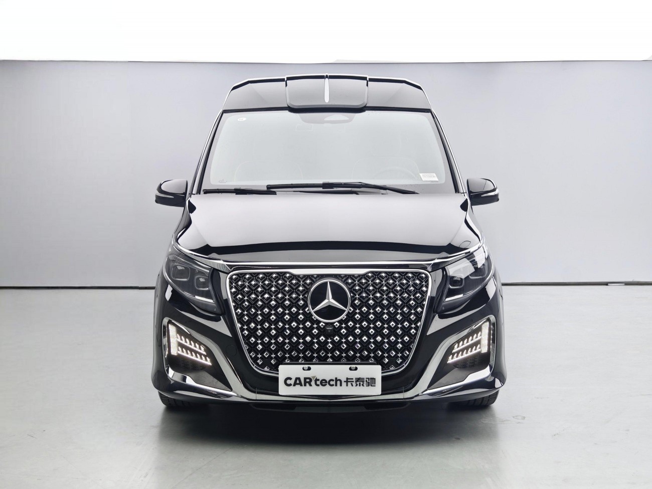 Mercedes-Benz V 2024