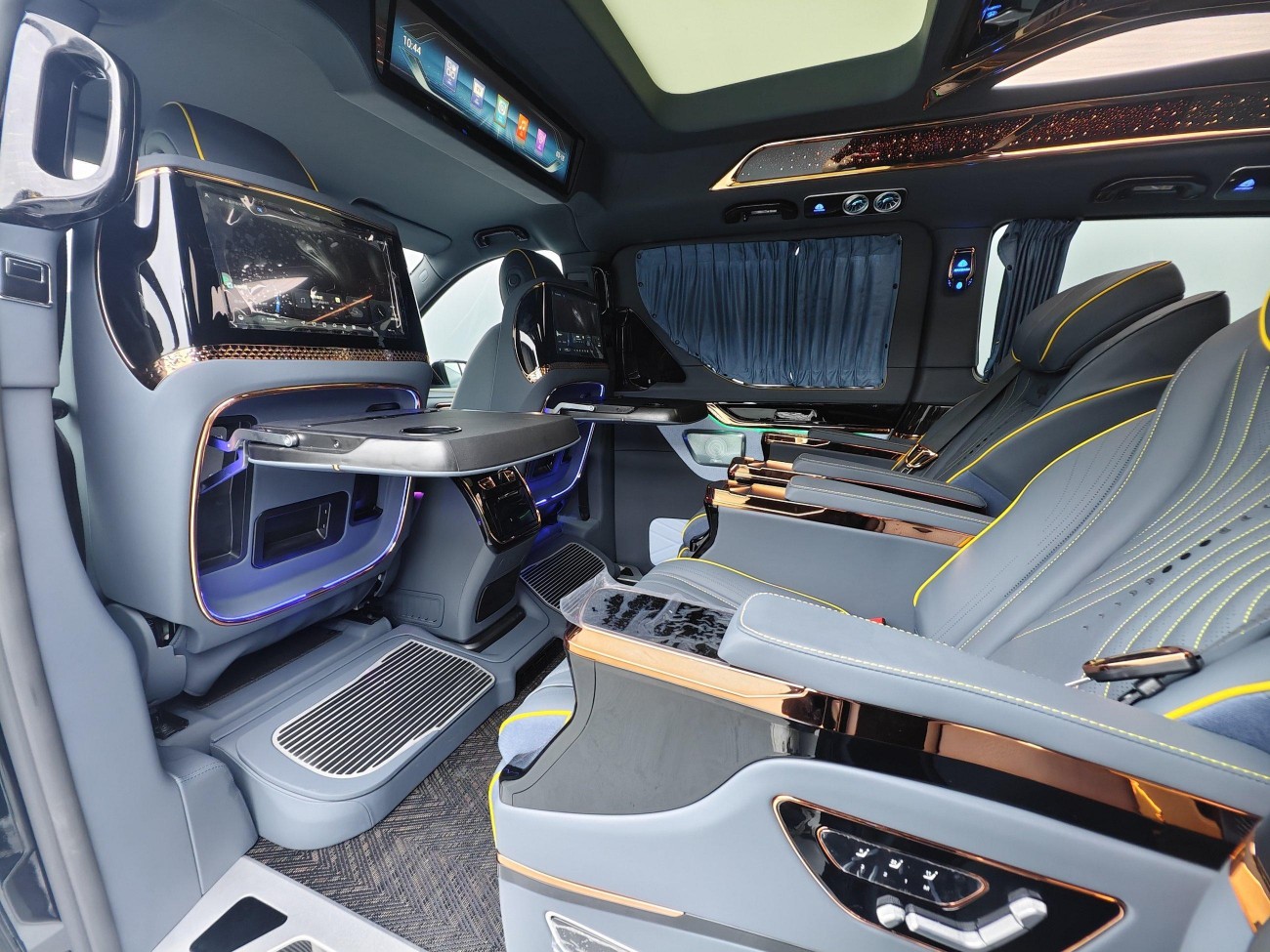 Mercedes-Benz V 2024