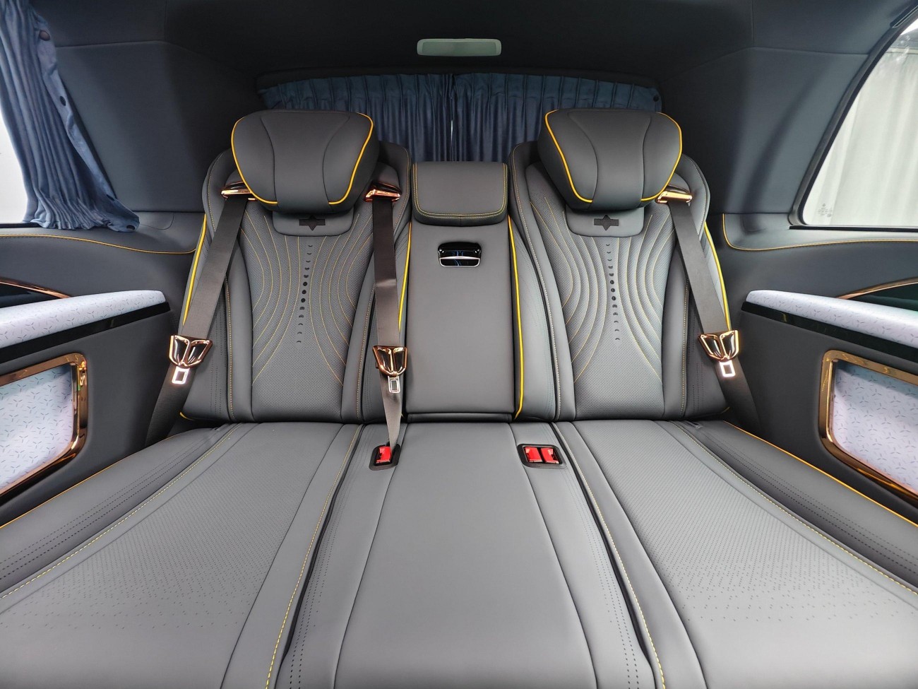 Mercedes-Benz V 2024