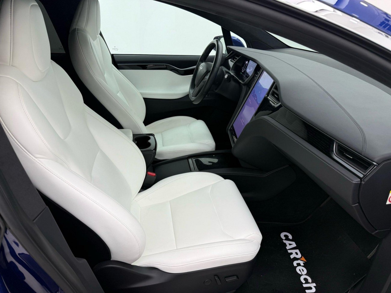 Tesla Model X 2020